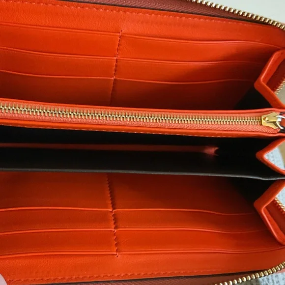 Gucci Python Wallet - Picture 3 of 10